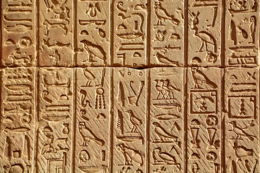 Scrittura geroglifica: le caratteristiche e gli scribi