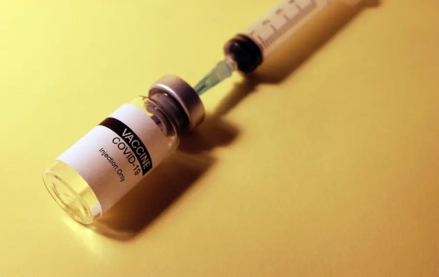 Vaccino anti Covid e scuola: con AstraZeneca vaccinati gli under 55