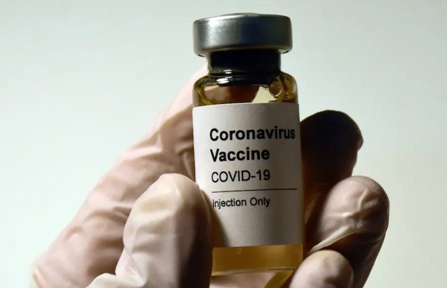 Lopalco: 'Iniziamo la fase 2 della campagna vaccinale dalla scuola'