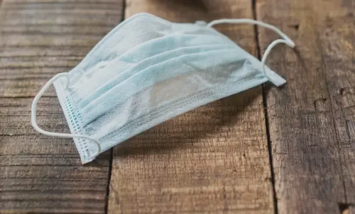 Covid 19, gli scienziati: 'L'incidenza è più bassa nelle fasce più giovani'