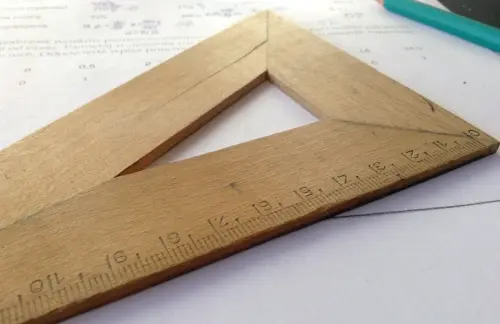 Scuole chiuse in Campania: la reazione di Azzolina