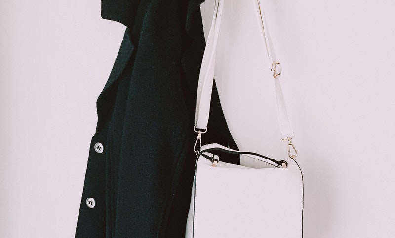 Scuola e coronavirus: al rientro a casa bisogna lavare i vestiti?