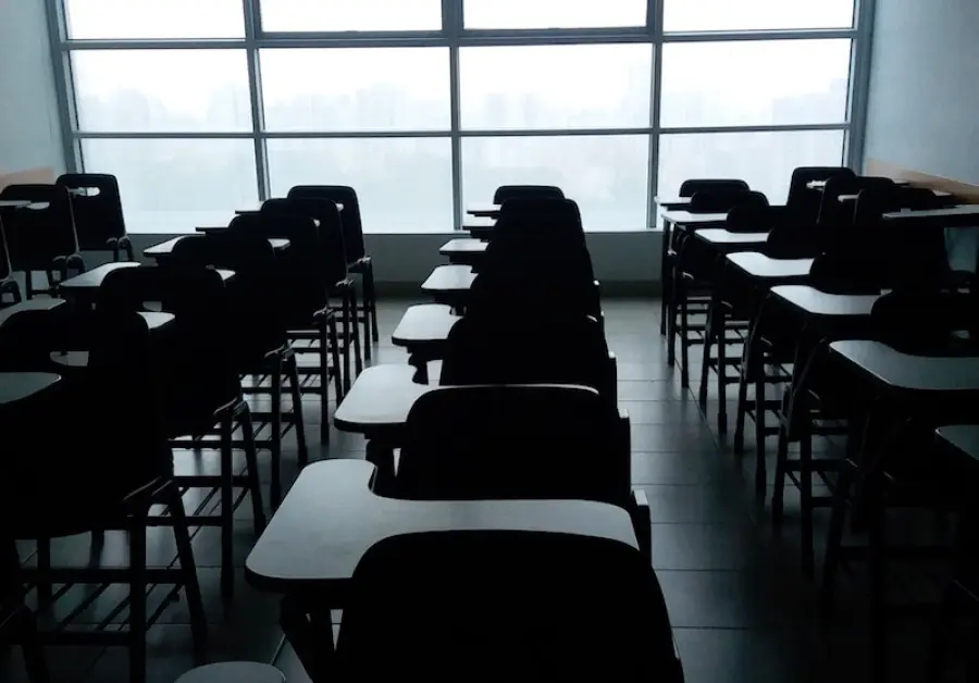 Scuola e coronavirus: secondo un rapporto i vantaggi superano i rischi