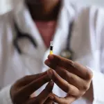 Vaccini e scuola: i pediatri lanciano l'allarme