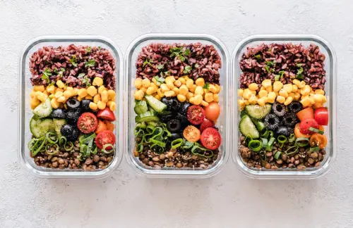 Riapertura scuola a settembre: a mensa con il plexiglass