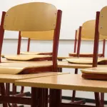 Il braccialetto per mantenere le distanze suona anche a scuola