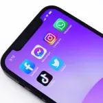 Il vademecum dei presidi romani sull'uso dei social scatena le polemiche