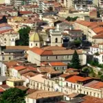 Lamezia Terme, maestro d’asilo arrestato per violenza su minore