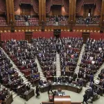 Deputati, la Camera ha approvato il taglio