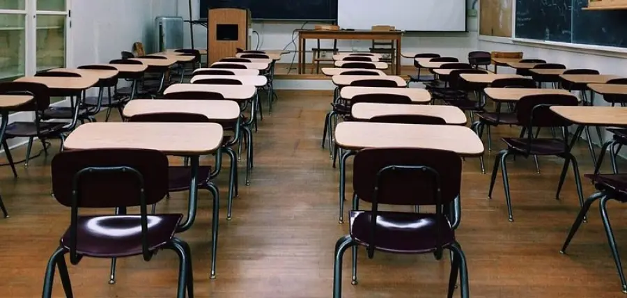 Digos indaga su svastiche comparse al liceo Parini