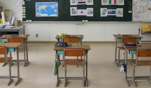 Biella, professore arrestato per violenza