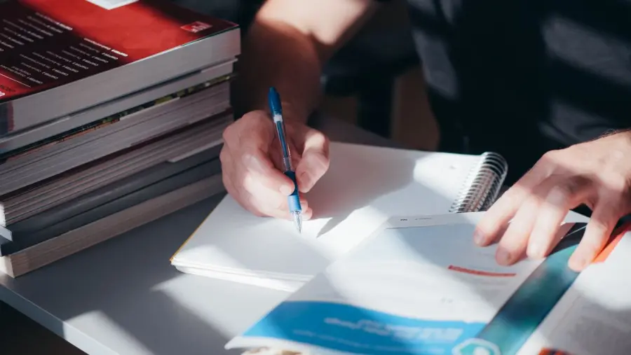 Studiare oggi: come scegliere un percorso formativo senza affidarsi soltanto alle mode