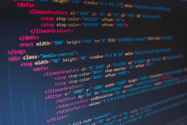 Coding: significato e vantaggi del pensiero computazionale Coding: significato e vantaggi del pensiero computazionale