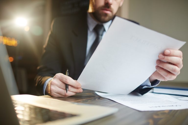 Quali sono le principali professioni giuridiche che può fare un laureato in Giurisprudenza Quali sono le principali professioni giuridiche che può fare un laureato in Giurisprudenza